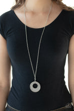 Load image into Gallery viewer, Glitzy Glow Silver Necklace