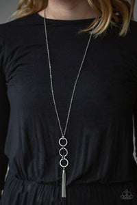 Diva In Diamonds White Necklace
