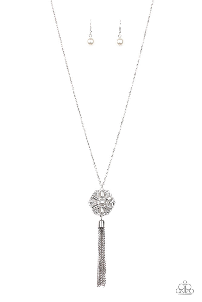Fine Florals White Necklace