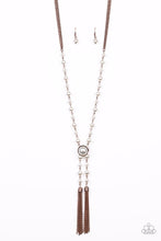Load image into Gallery viewer, Vintage Diva Copper Necklace