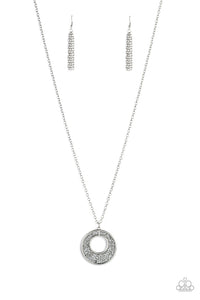 Glitzy Glow Silver Necklace