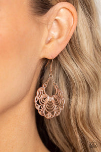 Frilly Finesse Gold Earring