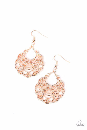 Frilly Finesse Gold Earring