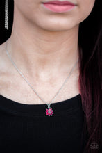 Load image into Gallery viewer, Flower Formal Pink Necklace