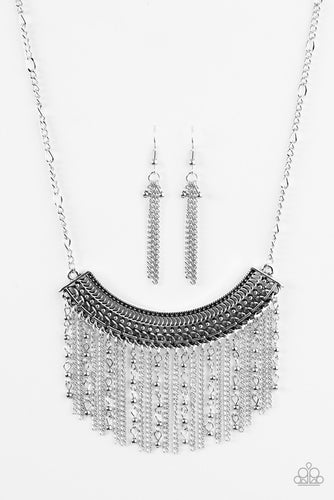 So In De-NILE! Silver Necklace