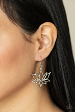 Load image into Gallery viewer, Lotus Ponds Silver Earring