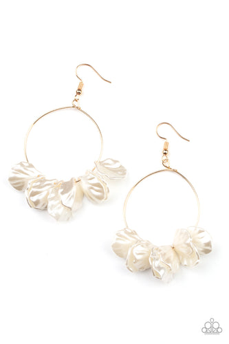 Sailboats and Seashells Gold Earring