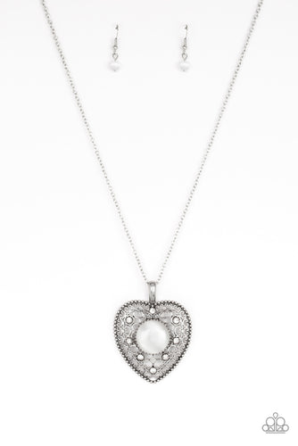 One Heart White Necklace