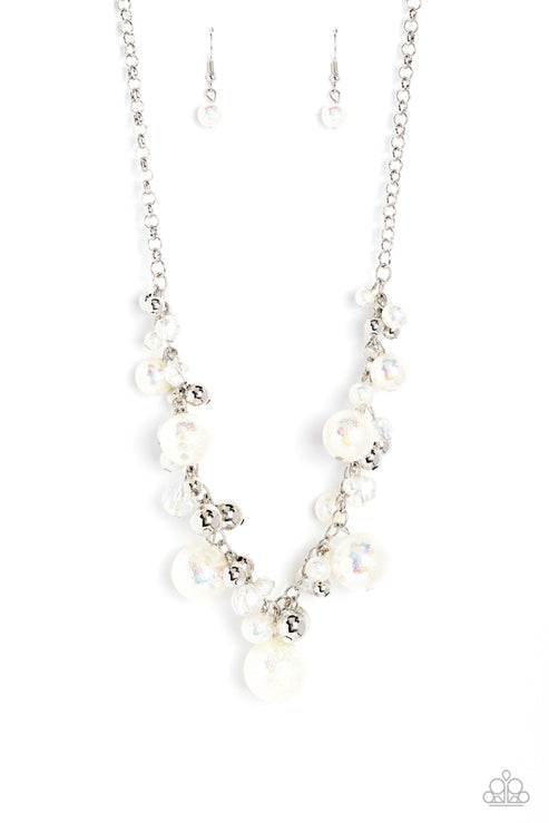 Scratched Shimmer White Necklace