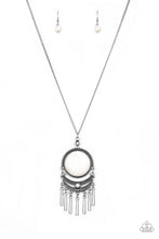 Load image into Gallery viewer, Rural Rustler White Necklace