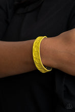 Load image into Gallery viewer, Follow The Wildflowers Yellow Bracelet