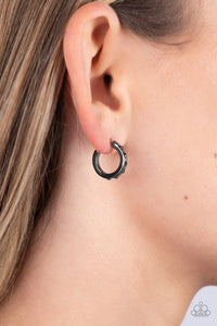 Gallant Glitz Black Earring