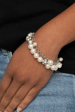 Load image into Gallery viewer, The GRANDEUR Tour White Bracelet