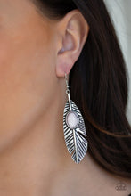 Load image into Gallery viewer, Quill Thrill Silver Earring