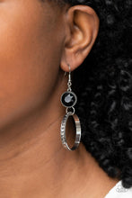 Load image into Gallery viewer, Standalone Sparkle Black Earring