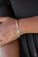 Load image into Gallery viewer, Hibiscus Hipster White Bracelet