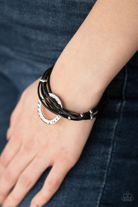 Magnetic Muse Black Bracelet