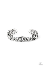 Load image into Gallery viewer, Victorian Vines White Bracelet