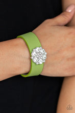 Load image into Gallery viewer, Show-Stopper Green Bracelet