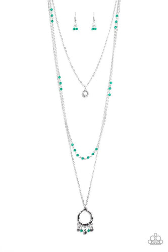 Treasures and Trinkets Green Necklace