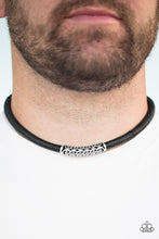Load image into Gallery viewer, The Mainland Black Necklace