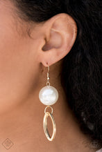 Load image into Gallery viewer, Big Spender Shimmer Gold Earring