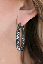 Load image into Gallery viewer, GLITZY By Association Black Earring