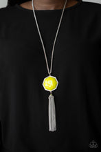 Load image into Gallery viewer, Prismatically Polygon Yellow Necklace