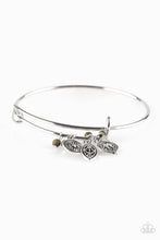 Load image into Gallery viewer, The Elephant In The Room Green Bracelet