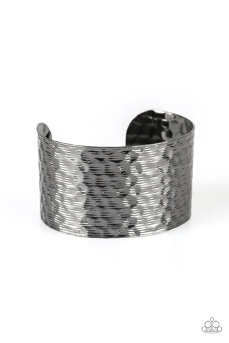 Simmering Shimmer Black Bracelet