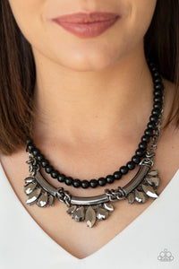 Bow Before the Queen Black Necklace