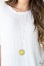 Load image into Gallery viewer, Spin Your PINWHEELS Yellow Necklace