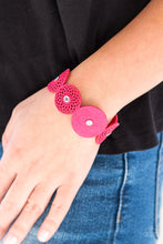 Load image into Gallery viewer, Poppin&#39; Popstar Pink Bracelet