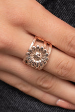 Load image into Gallery viewer, Roadside Daisies Gold Ring