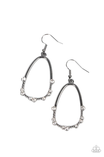 Ready Or YACHT Black Earring
