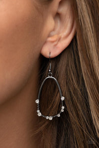 Ready Or YACHT Black Earring