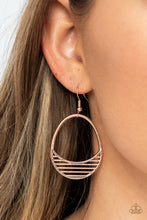 Load image into Gallery viewer, Segmented Shimmer Gold Earring