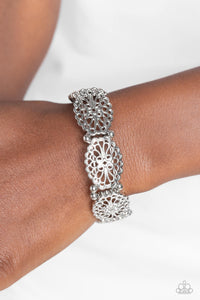 Curly Chic Silver Bracelet