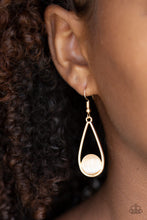 Load image into Gallery viewer, Over The Moon Gold Earring