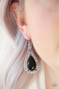 Superstar Stardom Black Earring