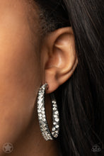 Load image into Gallery viewer, GLITZY By Association Black Earring