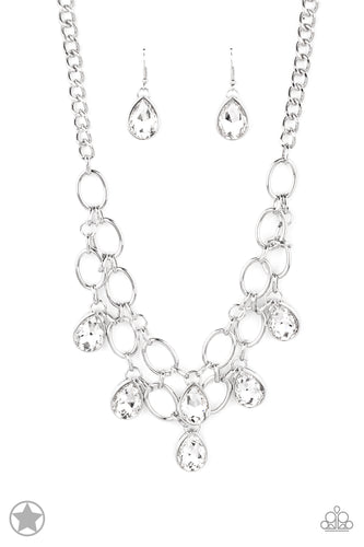 Show-Stopping Shimmer White Necklace